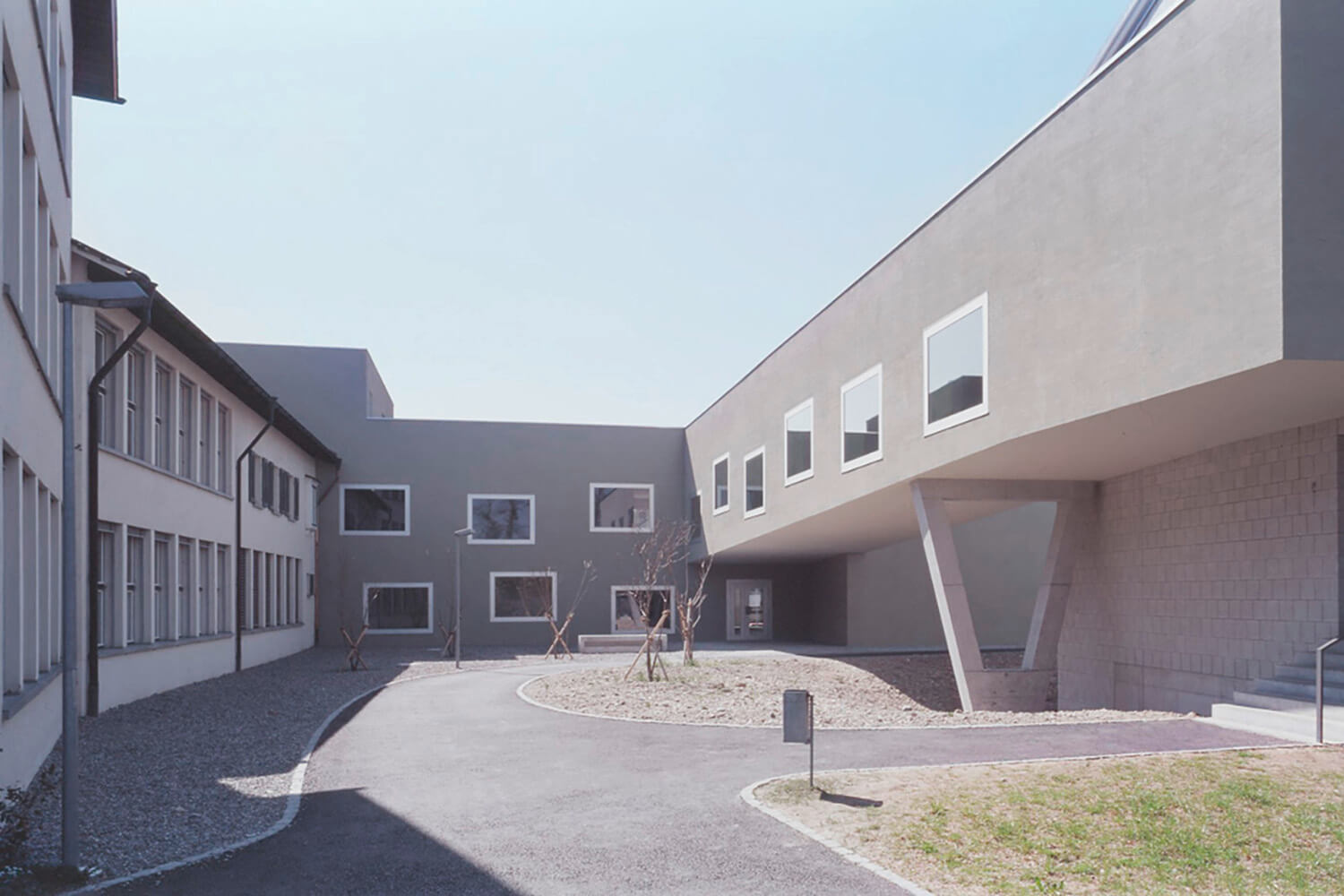 Neubau-Gebäude-Alberto-Renovation-und-Erweiterung-Schulhaus-Schanz-Rüti-1